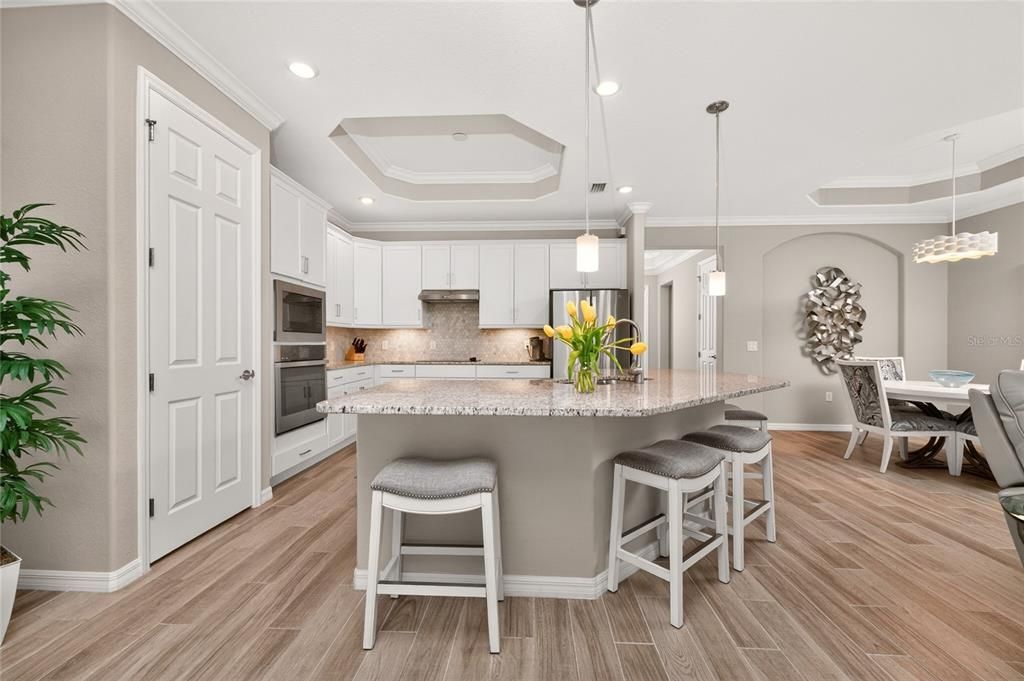 For Sale: $680,000 (2 beds, 2 baths, 1874 Square Feet)