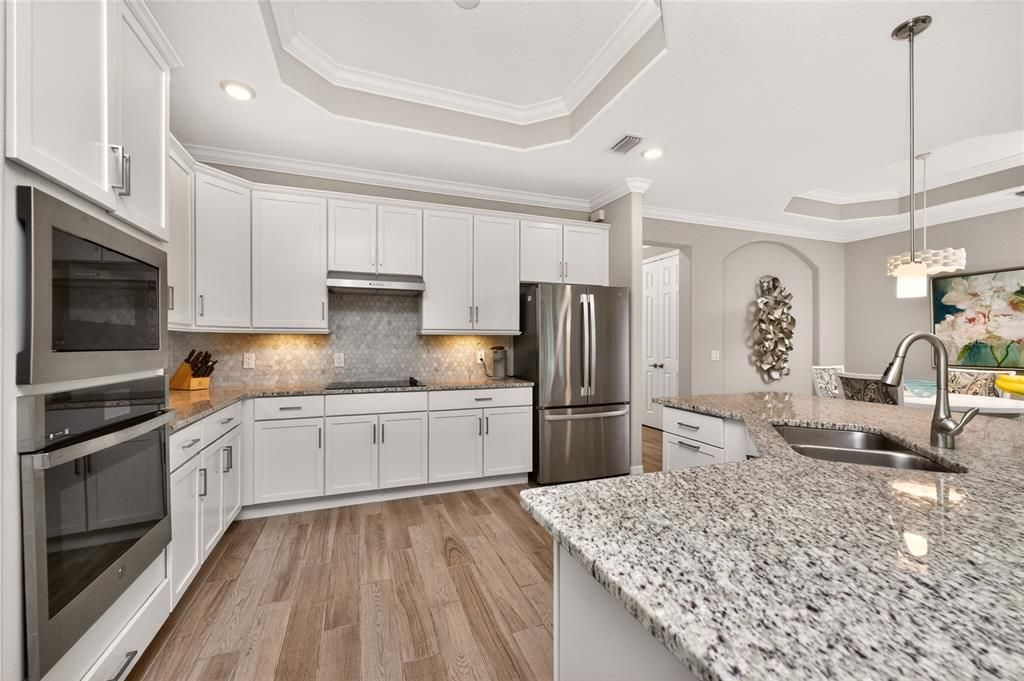 For Sale: $680,000 (2 beds, 2 baths, 1874 Square Feet)