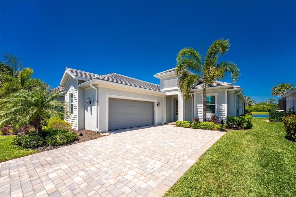 For Sale: $680,000 (2 beds, 2 baths, 1874 Square Feet)