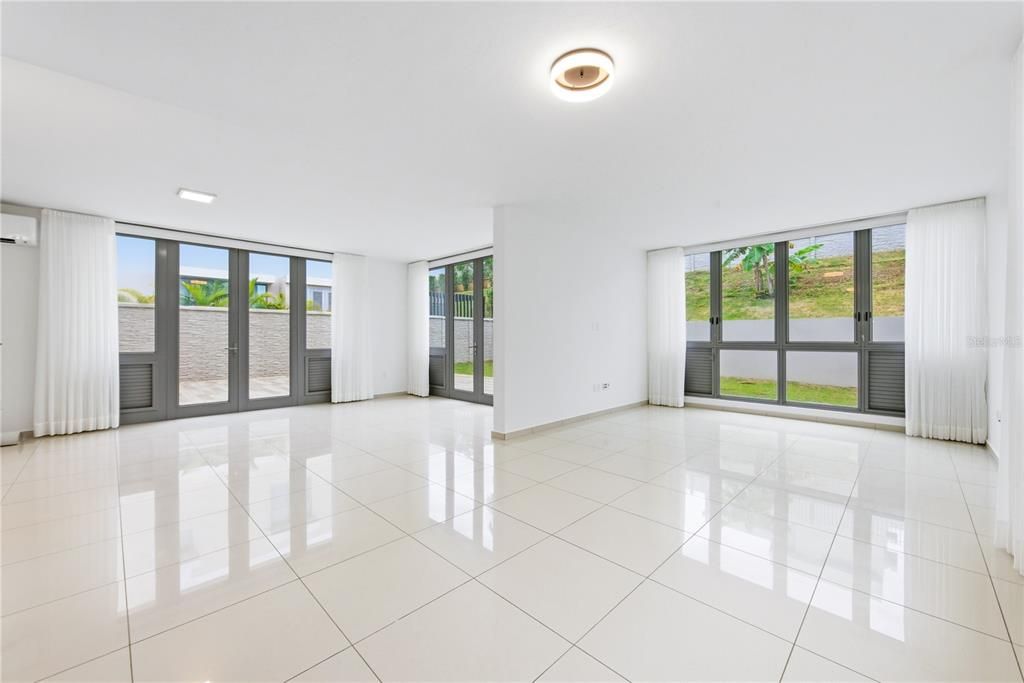 En Venta: $1,630,000 (5 camas, 3 baños, 3500 Pies cuadrados)