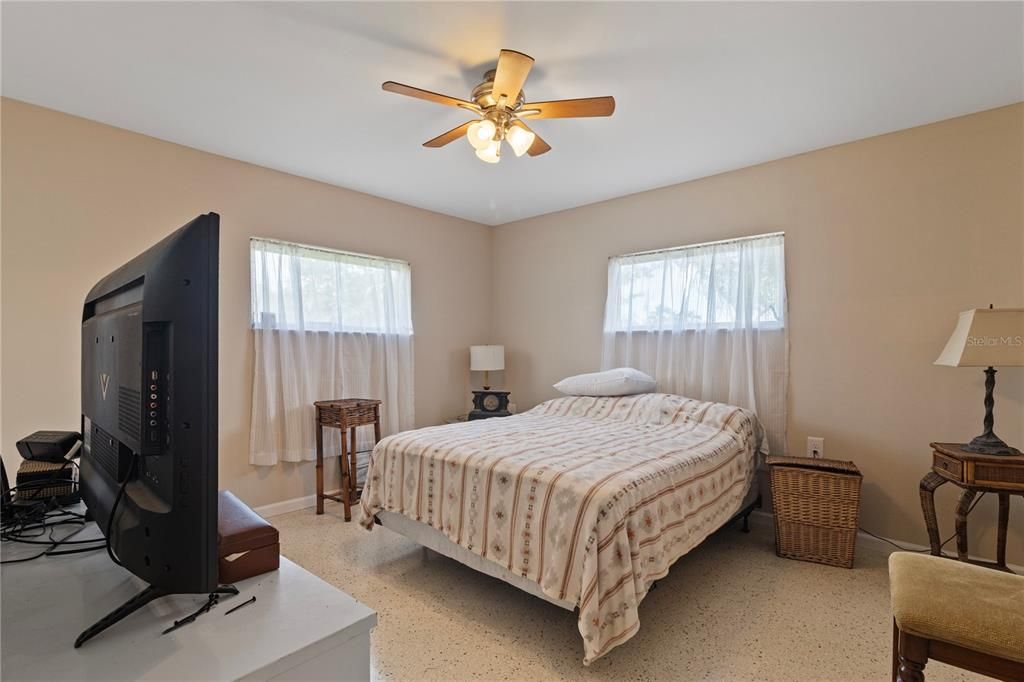 For Rent: $2,300 (2 beds, 2 baths, 1228 Square Feet)