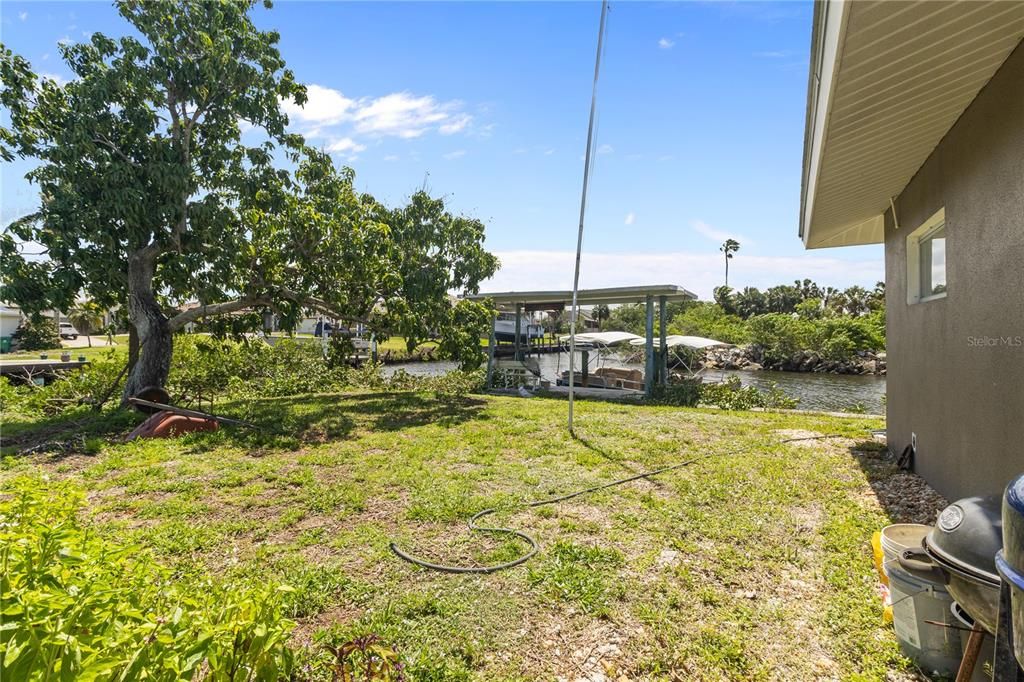 For Rent: $2,300 (2 beds, 2 baths, 1228 Square Feet)