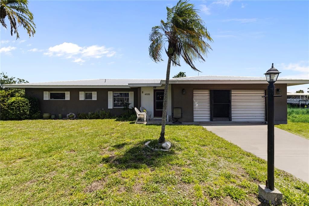 For Rent: $2,300 (2 beds, 2 baths, 1228 Square Feet)