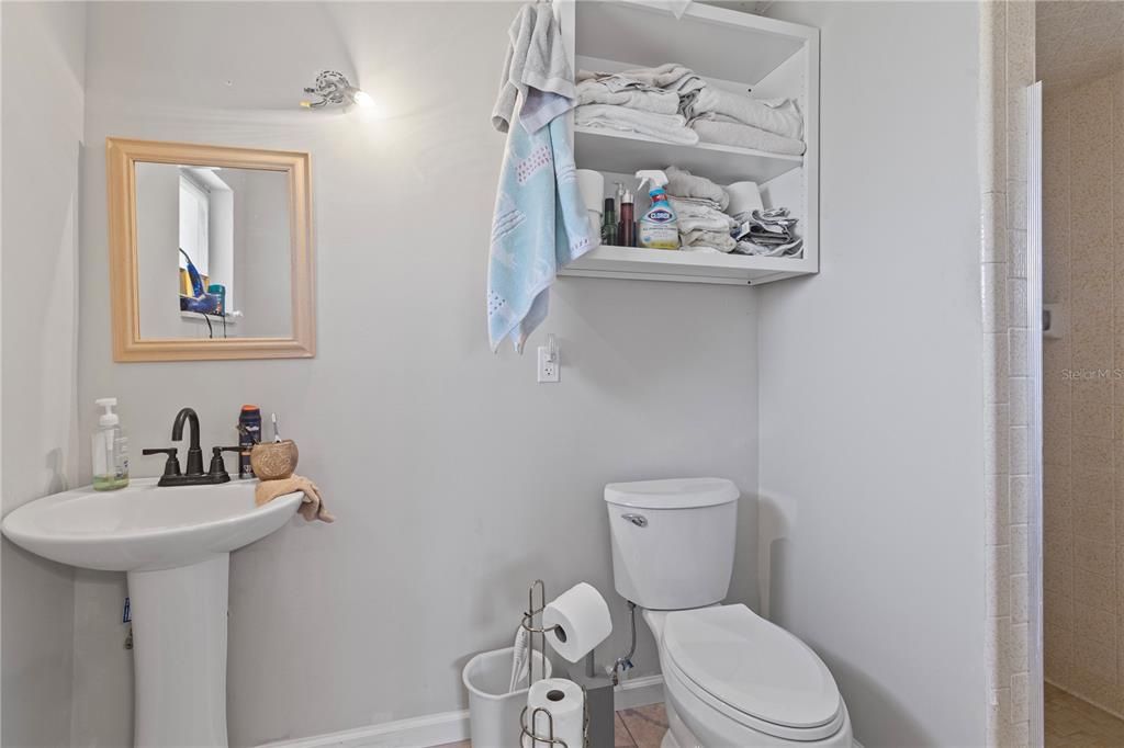 For Rent: $2,300 (2 beds, 2 baths, 1228 Square Feet)