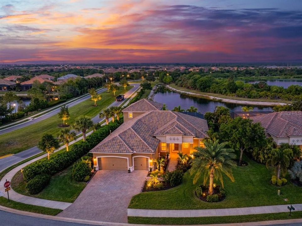 Active With Contract: $849,000 (3 beds, 3 baths, 3214 Square Feet)