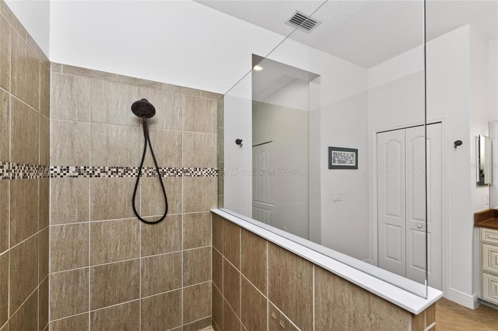Active With Contract: $849,000 (3 beds, 3 baths, 3214 Square Feet)