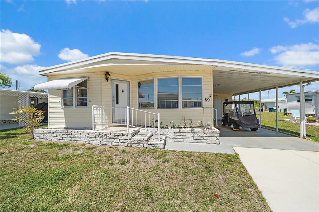 Active With Contract: $115,000 (2 beds, 1 baths, 816 Square Feet)