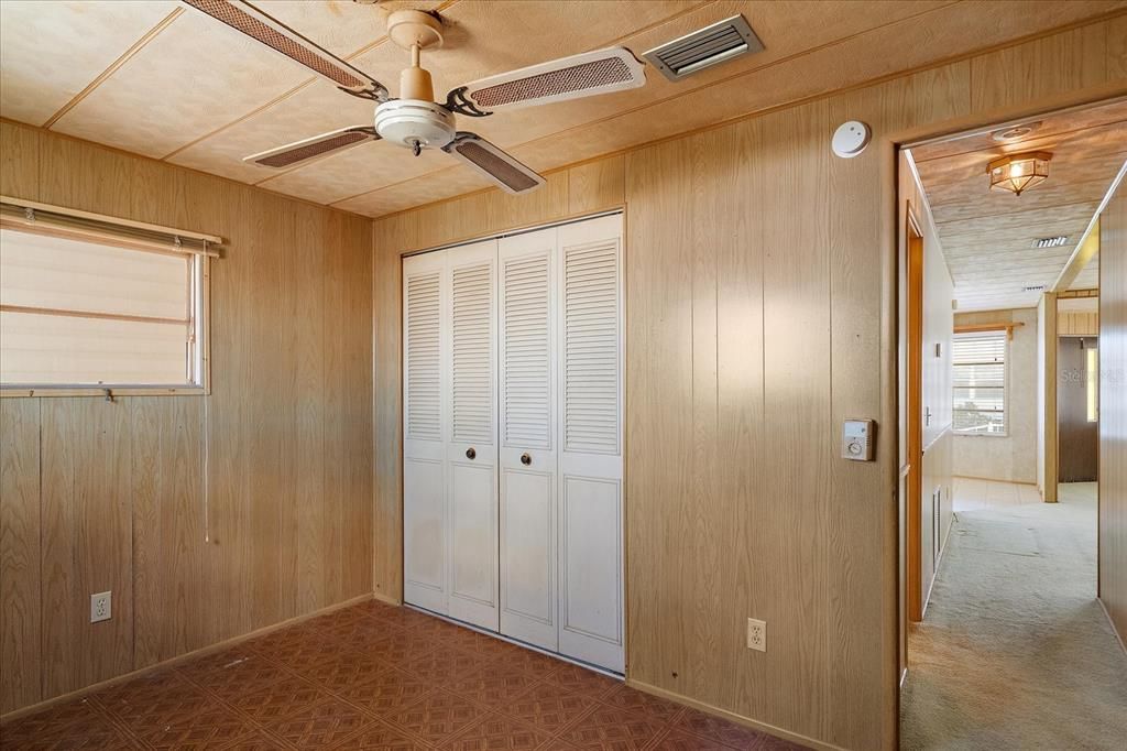 Active With Contract: $115,000 (2 beds, 1 baths, 816 Square Feet)