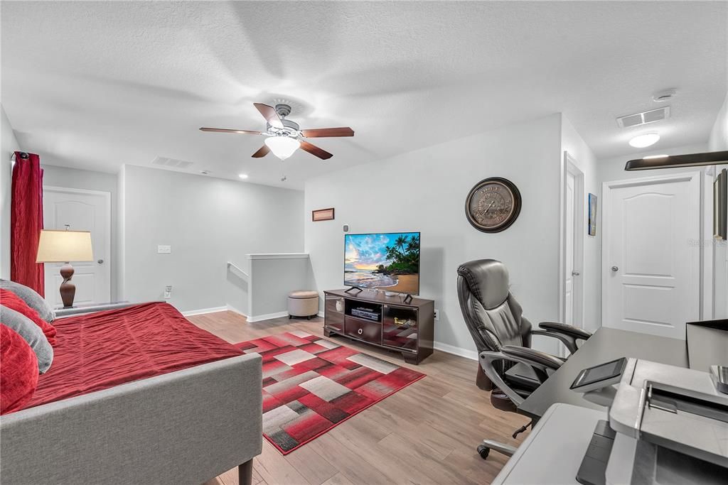 Active With Contract: $439,900 (3 beds, 2 baths, 2373 Square Feet)