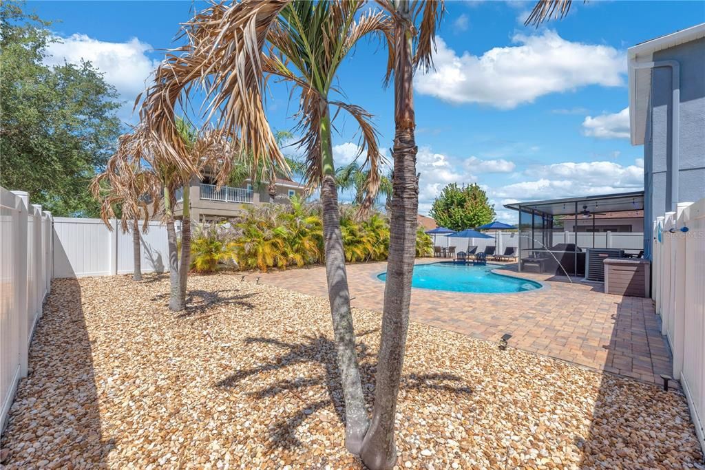 Active With Contract: $439,900 (3 beds, 2 baths, 2373 Square Feet)