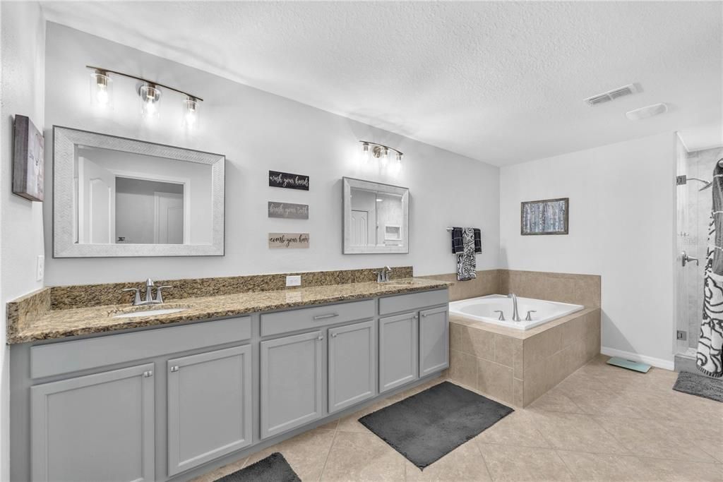 Active With Contract: $439,900 (3 beds, 2 baths, 2373 Square Feet)