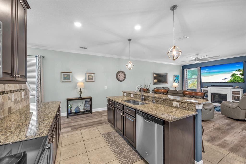 Active With Contract: $439,900 (3 beds, 2 baths, 2373 Square Feet)