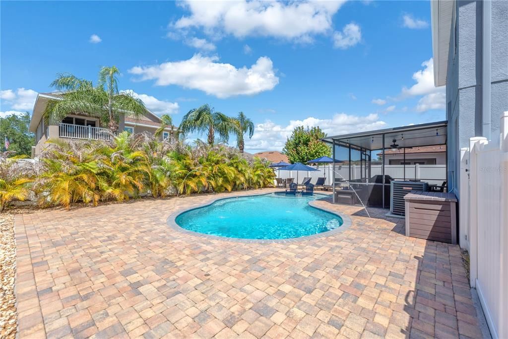 Active With Contract: $439,900 (3 beds, 2 baths, 2373 Square Feet)