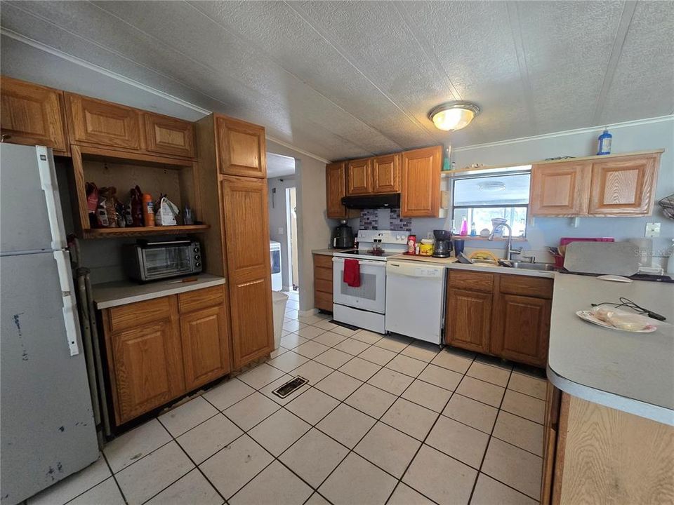 En Venta: $152,000 (3 camas, 2 baños, 1706 Pies cuadrados)