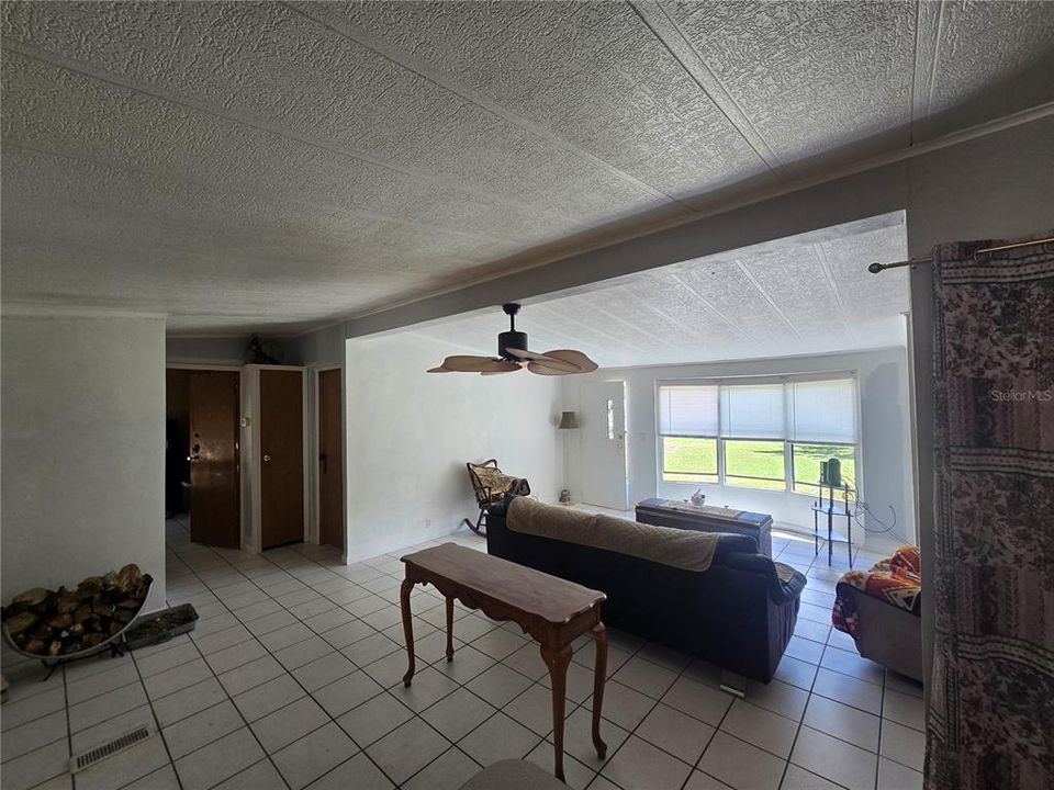 En Venta: $152,000 (3 camas, 2 baños, 1706 Pies cuadrados)
