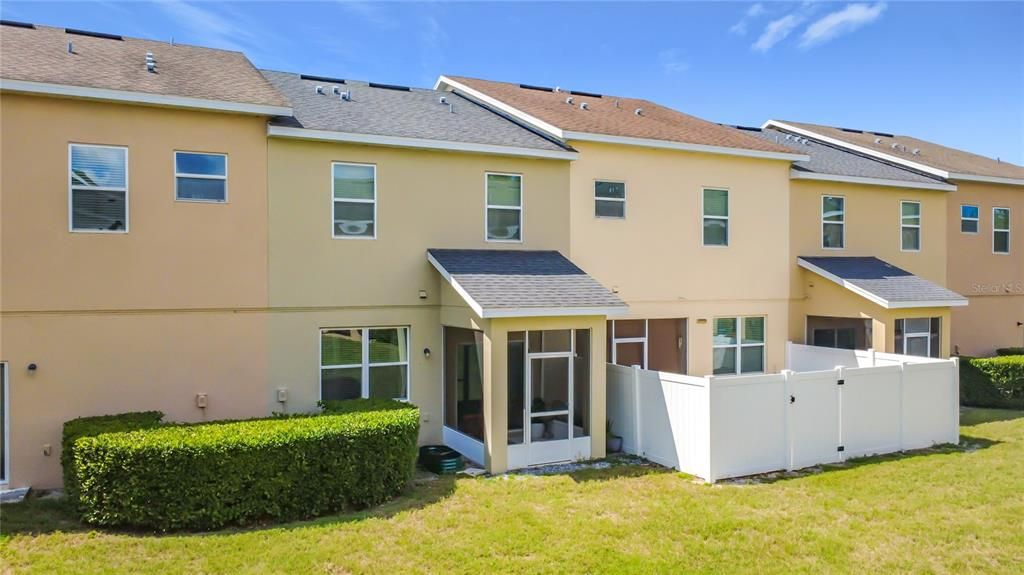 En Venta: $314,000 (3 camas, 2 baños, 1551 Pies cuadrados)