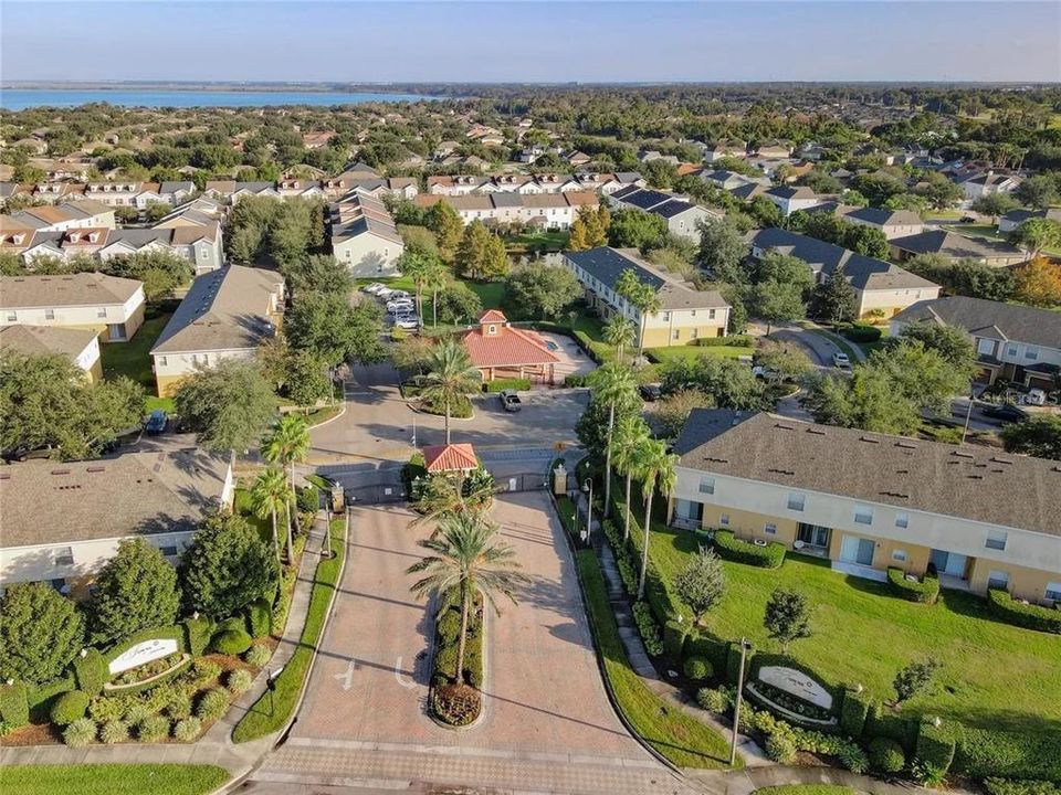 En Venta: $314,000 (3 camas, 2 baños, 1551 Pies cuadrados)