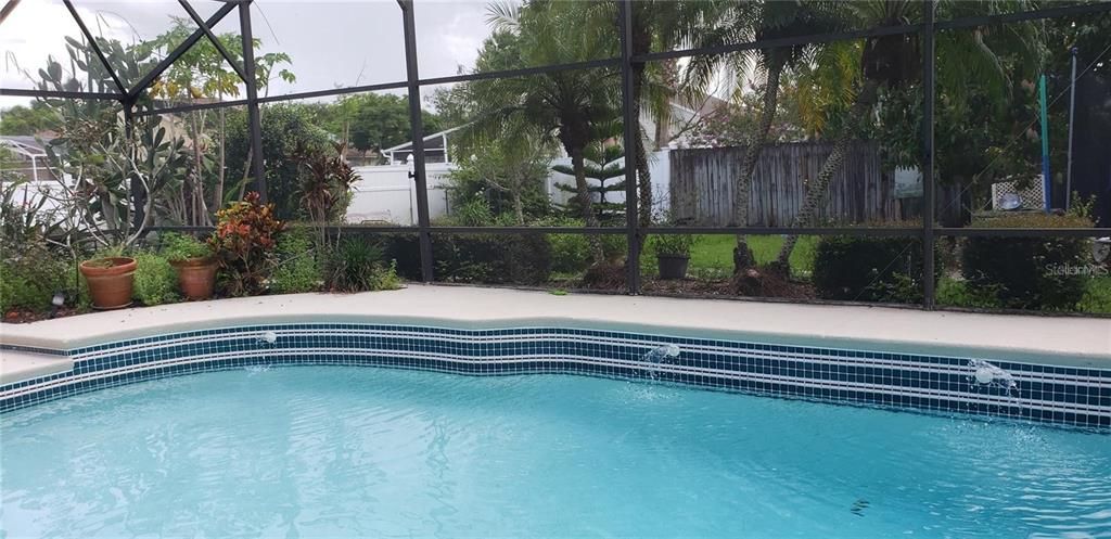 Activo con contrato: $450,000 (4 camas, 2 baños, 1906 Pies cuadrados)