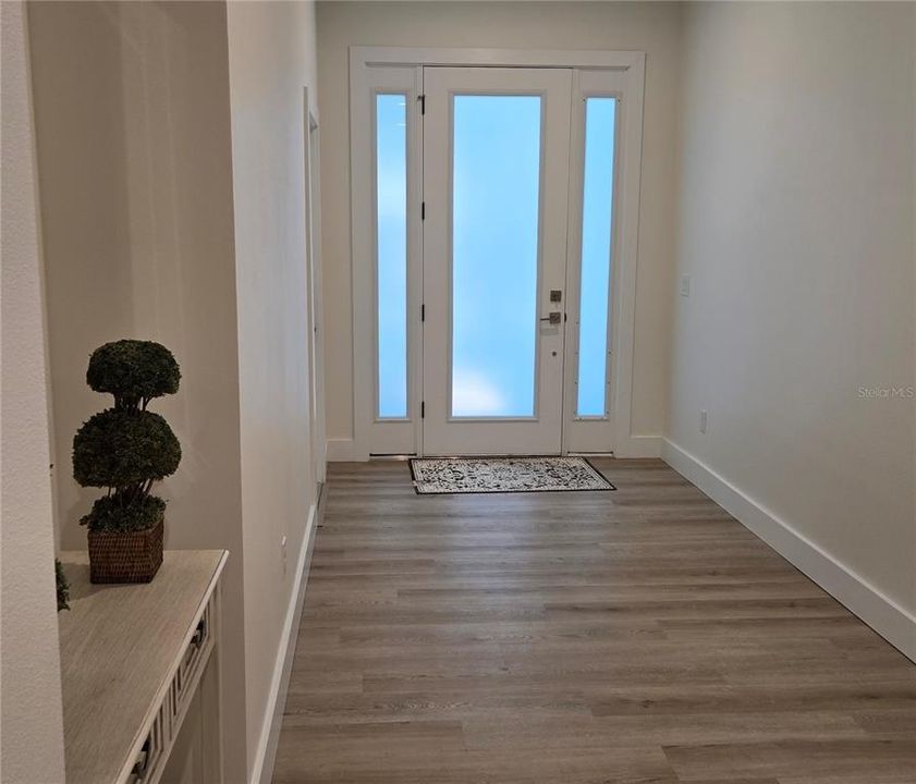 For Rent: $3,350 (3 beds, 2 baths, 2294 Square Feet)