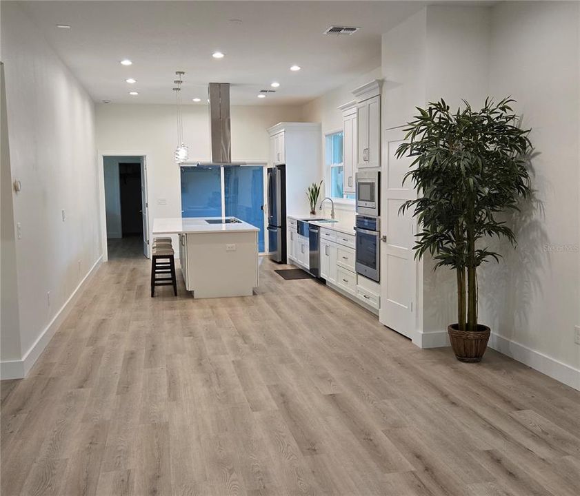 For Rent: $3,350 (3 beds, 2 baths, 2294 Square Feet)