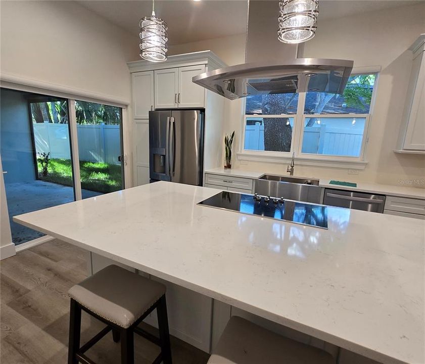 For Rent: $3,350 (3 beds, 2 baths, 2294 Square Feet)