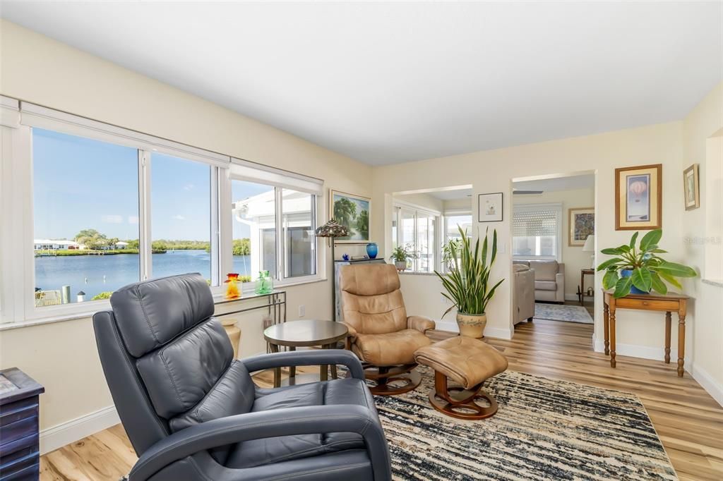 Active With Contract: $456,000 (2 beds, 2 baths, 1539 Square Feet)