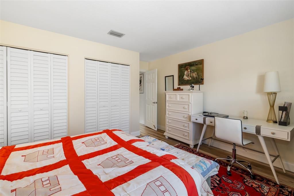Active With Contract: $456,000 (2 beds, 2 baths, 1539 Square Feet)