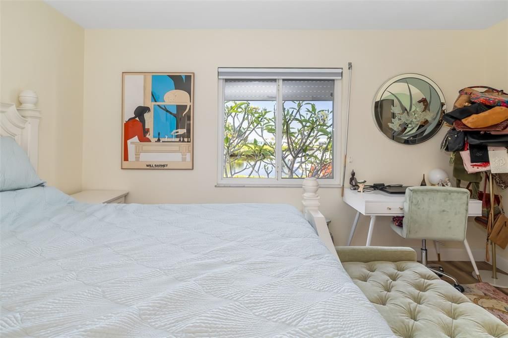 Active With Contract: $456,000 (2 beds, 2 baths, 1539 Square Feet)