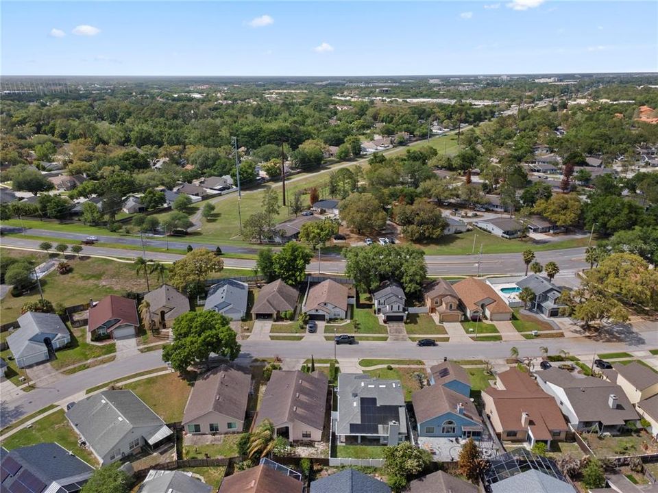 Active With Contract: $430,900 (4 beds, 2 baths, 1949 Square Feet)