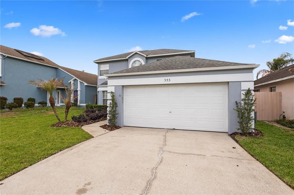 Active With Contract: $430,900 (4 beds, 2 baths, 1949 Square Feet)
