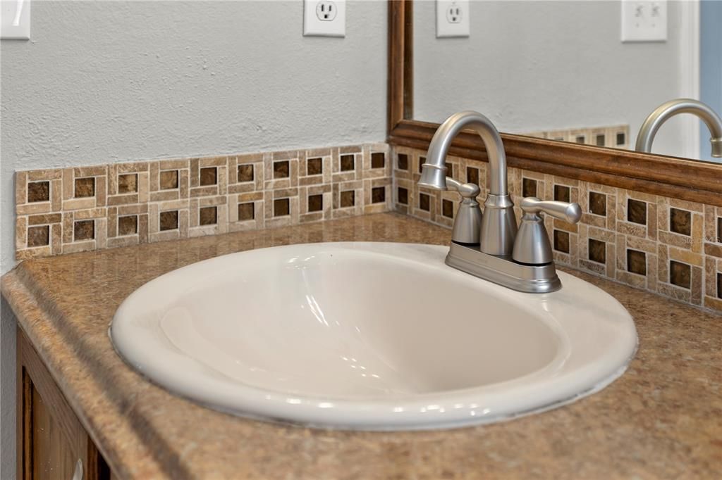 Active With Contract: $430,900 (4 beds, 2 baths, 1949 Square Feet)
