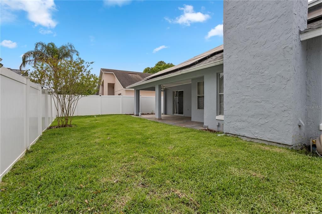 Active With Contract: $430,900 (4 beds, 2 baths, 1949 Square Feet)
