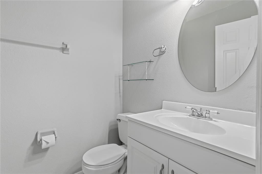 Active With Contract: $430,900 (4 beds, 2 baths, 1949 Square Feet)