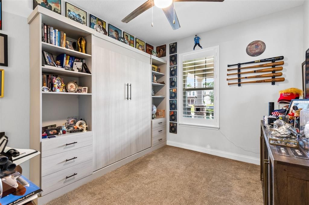 Activo con contrato: $799,000 (4 camas, 3 baños, 2683 Pies cuadrados)