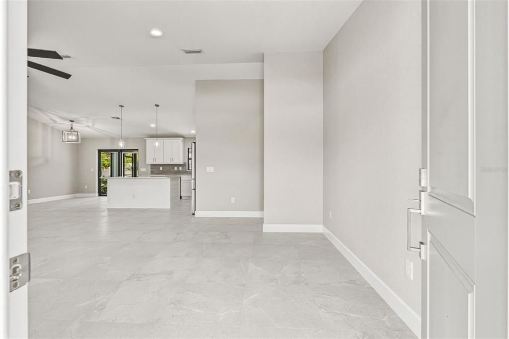 Active With Contract: $459,000 (3 beds, 2 baths, 1685 Square Feet)