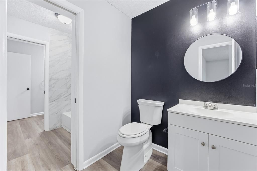 Activo con contrato: $215,900 (2 camas, 2 baños, 1377 Pies cuadrados)