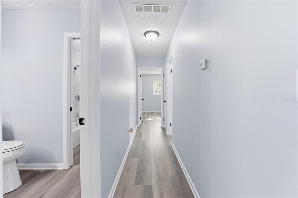Activo con contrato: $215,900 (2 camas, 2 baños, 1377 Pies cuadrados)