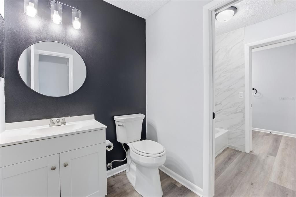 Activo con contrato: $215,900 (2 camas, 2 baños, 1377 Pies cuadrados)