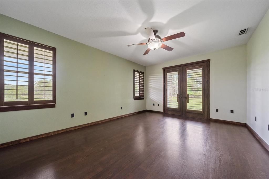 En Venta: $1,250,000 (4 camas, 3 baños, 2872 Pies cuadrados)