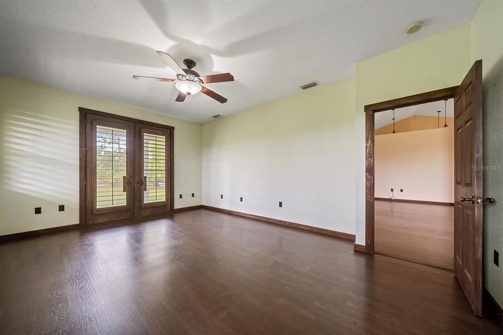 En Venta: $1,250,000 (4 camas, 3 baños, 2872 Pies cuadrados)