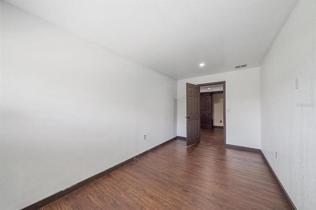 En Venta: $1,250,000 (4 camas, 3 baños, 2872 Pies cuadrados)