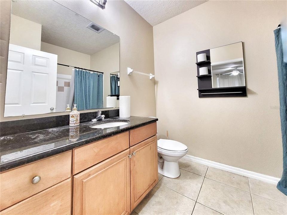 Active With Contract: $350,000 (2 beds, 2 baths, 1040 Square Feet)