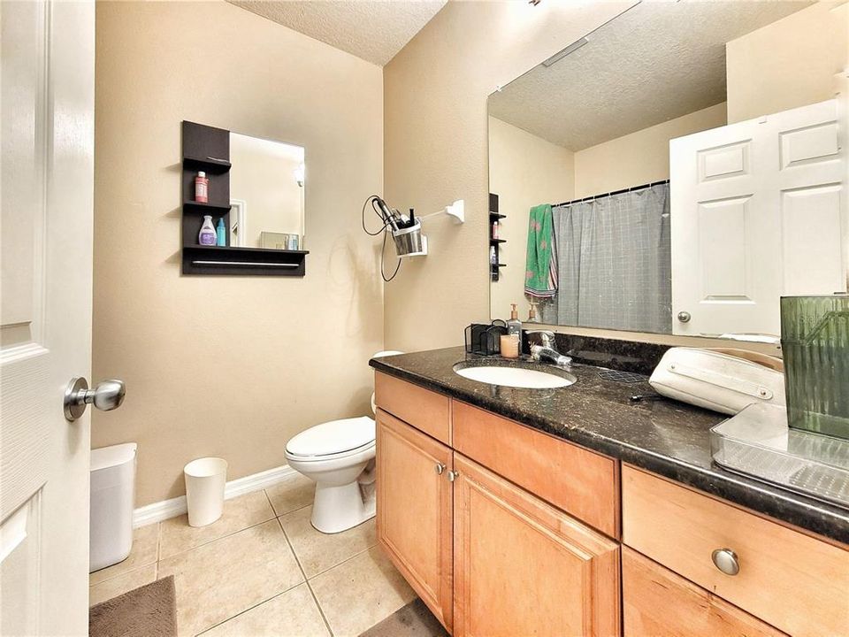 Active With Contract: $350,000 (2 beds, 2 baths, 1040 Square Feet)