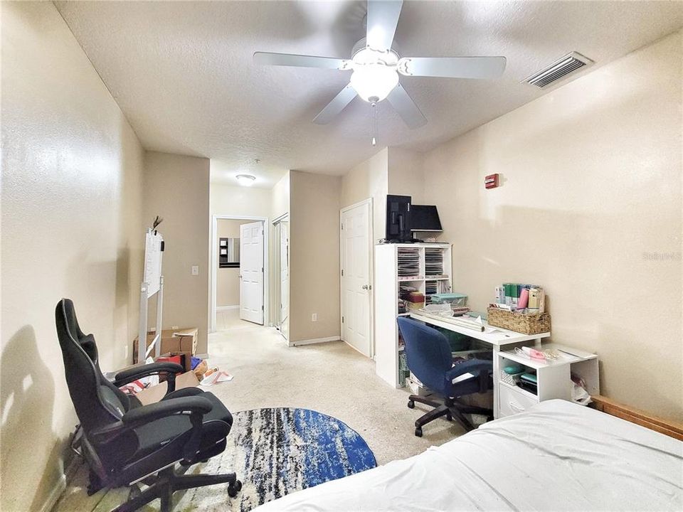 Active With Contract: $350,000 (2 beds, 2 baths, 1040 Square Feet)