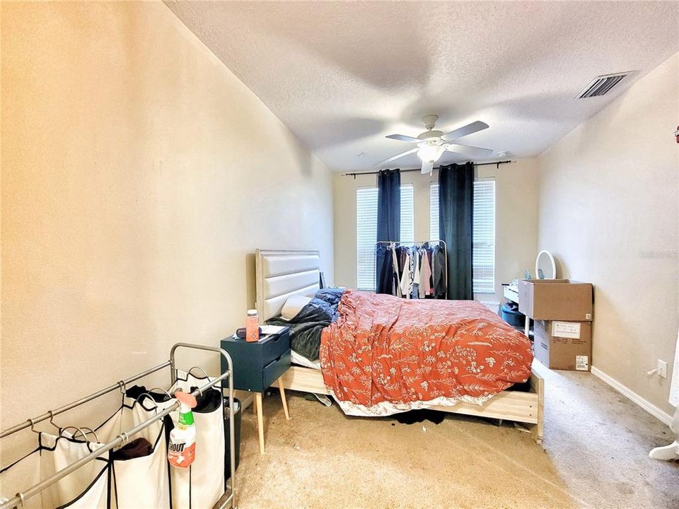 Active With Contract: $350,000 (2 beds, 2 baths, 1040 Square Feet)
