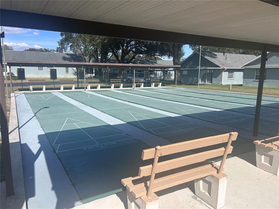 Active With Contract: $1,400 (2 beds, 2 baths, 1094 Square Feet)