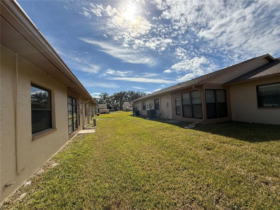 Active With Contract: $1,400 (2 beds, 2 baths, 1094 Square Feet)
