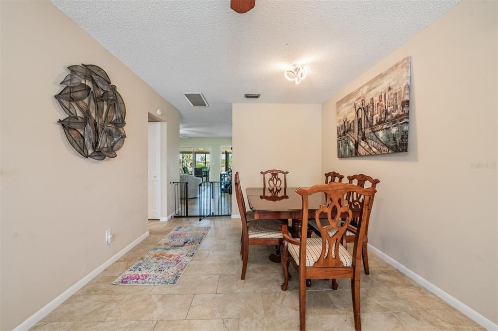 En Venta: $259,900 (2 camas, 2 baños, 1681 Pies cuadrados)