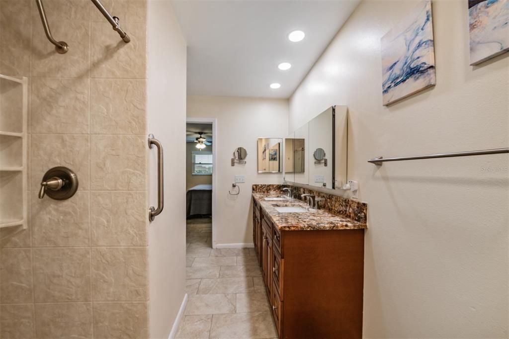 En Venta: $259,900 (2 camas, 2 baños, 1681 Pies cuadrados)