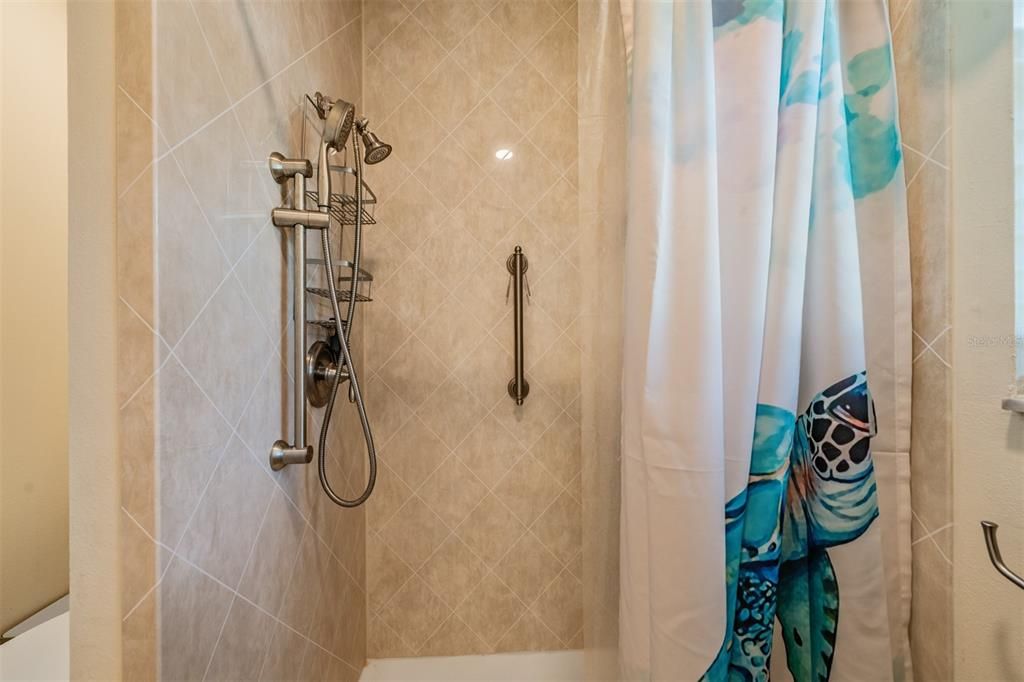 En Venta: $259,900 (2 camas, 2 baños, 1681 Pies cuadrados)